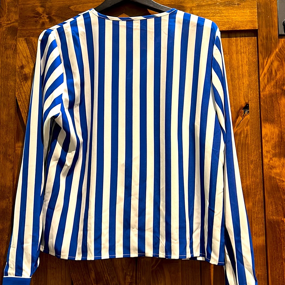 Striped Print Button Blouse - Picture 2 of 4